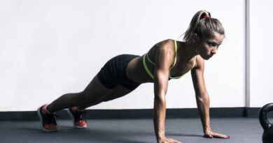Prancha X: O exercício que fortalece os ombros e deixa a barriga lisa