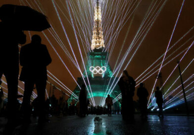 Cerimônia de abertura com temporal e gafe dá início aos Jogos Olímpicos de Paris-2024