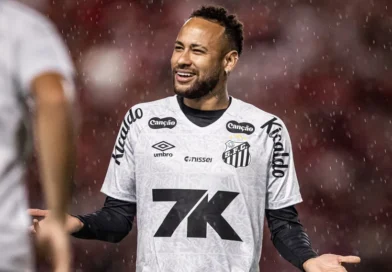 Após eliminação na Copa do Brasil, Neymar evita cravar permanência no Santos: "Não sei"