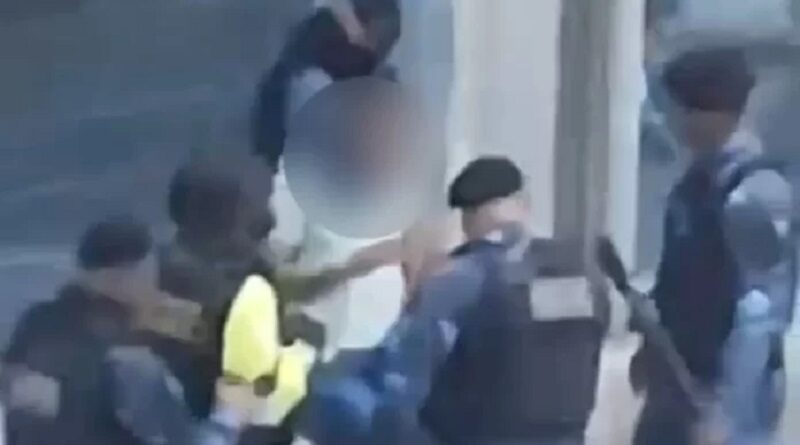 Abordagem violenta: motorista leva tapa no rosto e é imobilizado por guardas municipais em Salvador