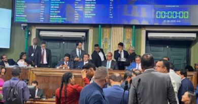 Carlos Muniz marca reabertura da Câmara com promessa de mudanças no transporte público de Salvador
