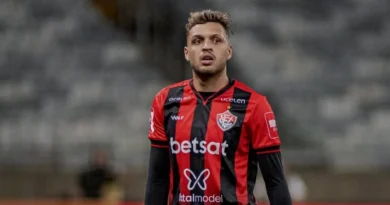 Daniel Jr acerta com clube português e deixa o Vitória