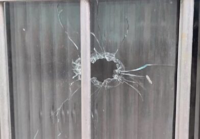 Noite de violência na Boca do Rio: Ataque a tiros em bar deixa um morto e dois feridos