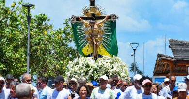 Procissão marítima leva imagem do Senhor do Bonfim pela Baía e abre oficialmente os ritos da tradicional Lavagem