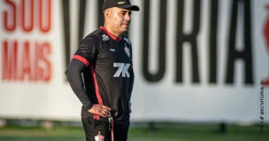 Jair Ventura explica ausência de Diego Tarzia no BaVi e projeta estreia