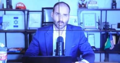 Risco de Volta à Prisão: Moraes dá 24h para Bolsonaro explicar vídeo de Eduardo nos EUA