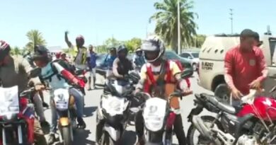 Uma semana sem Thamiris: Família e amigos protestam na Avenida Paralela por respostas