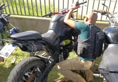Polícia Civil apreende moto ligada a estelionatário preso