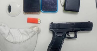 PM recupera moto roubada e apreende adolescente com simulacro em Feira de Santana