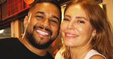 Novo casal na área? Paolla Oliveira e Mestre Fafá agitam a web após encontro em roda de samba