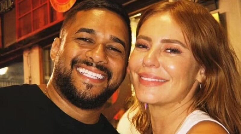 Novo casal na área? Paolla Oliveira e Mestre Fafá agitam a web após encontro em roda de samba