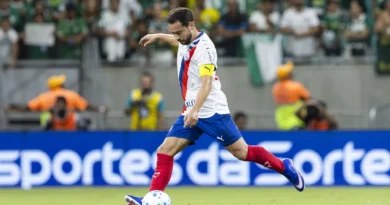 Everton Ribeiro alcança 70 assistências e supera marcas de Pelé e Zico no Brasileirão.