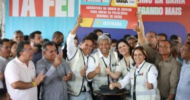 Jerônimo inaugura Centro de Parto e autoriza nova policlínica em Ibotirama