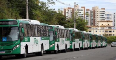 Rodoviários aceitam acordo e ônibus voltam a circular gradativamente em Salvador