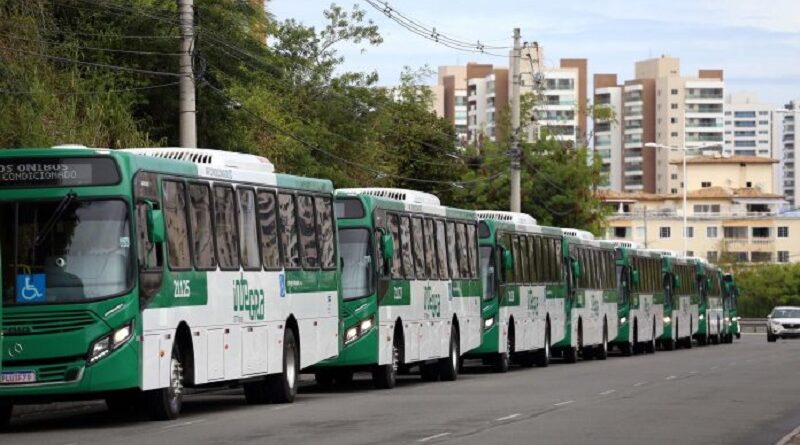 Rodoviários aceitam acordo e ônibus voltam a circular gradativamente em Salvador