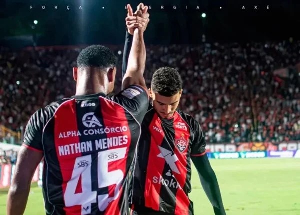 Vitória vence o Internacional no Barradão e sobe na tabela do Brasileirão