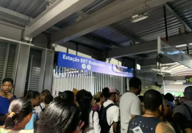 Assembleia dos rodoviários trava BRT e gera caos nas estações de Salvador