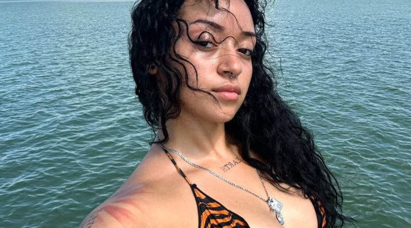 “Mainha abençoou”: Camilly Victória diverte a web ao descartar silicone e celebrar genética de Carla Perez