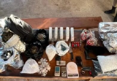 Golpe no crime: PM desmantela laboratório do tráfico em Paripe e apreende R$ 300 mil em drogas