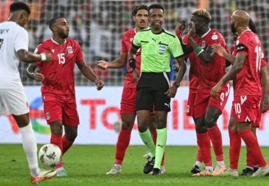Barrado nos EUA: Árbitro da Copa do Mundo de 2026 é impedido de entrar no país e está fora do Mundial