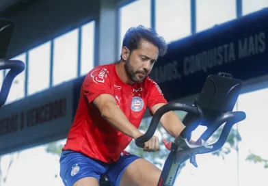 Alerta no Bahia: Éverton Ribeiro sente dores na reapresentação e vira desfalque nos treinos