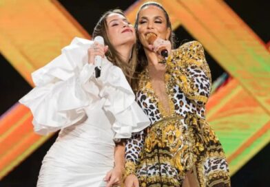 Paz no Axé: Ivete Sangalo e Claudia Leitte trocam elogios em show e levam fãs à loucura