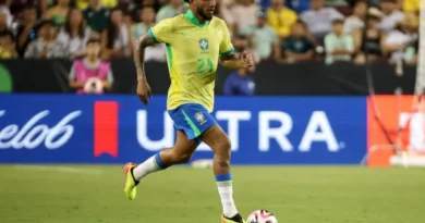 Estratégia ou Improviso? Por que Ancelotti Trocou um Lateral por um Volante na Seleção