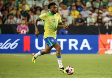 Estratégia ou Improviso? Por que Ancelotti Trocou um Lateral por um Volante na Seleção
