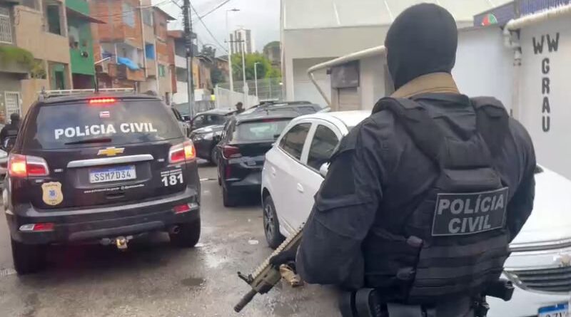 Polícia prende suspeito de assaltar idosos e turistas no Rio Vermelho