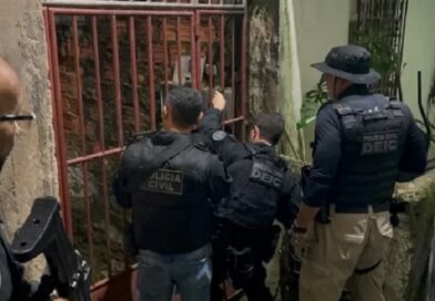 Polícia Civil desarticula quadrilha de roubo de eletrônicos em Salvador