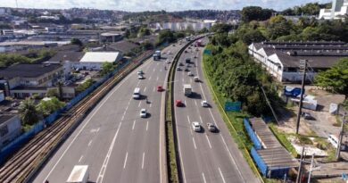BR-324 e BR-116 registram interdições após ocorrências com carretas na Bahia