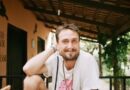 Ex-ator Igor Angelkorte muda de nome, troca Rio por ônibus em Goiás e adota rotina sem luz elétrica