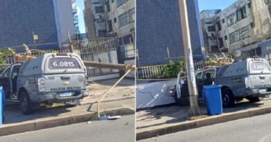Viatura da Polícia Militar perde o controle, derruba poste e deixa policiais feridos na Pituba