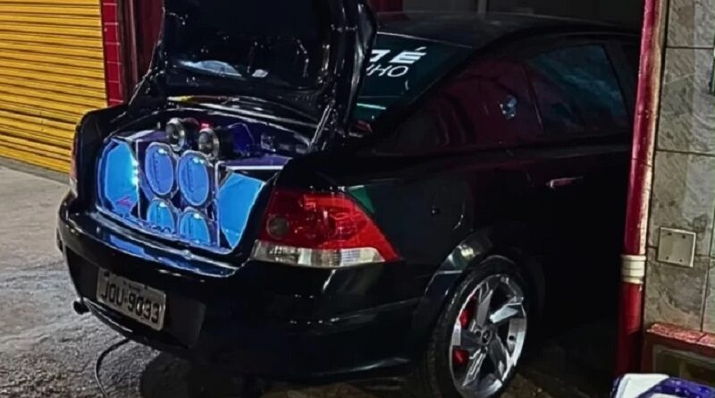 Polícia militar apreende dois veículos com som irregular durante o fim de semana no bairro de Valéria, em Salvador