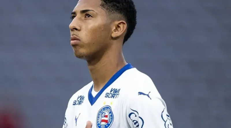 Bahia firma primeiro contrato profissional com lateral Jonathan Marinho, joia da base e destaque da Seleção Sub-16, até 2029