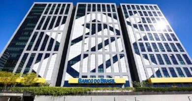 Bancários do BB e da Caixa param atividades por tempo indeterminado na Bahia