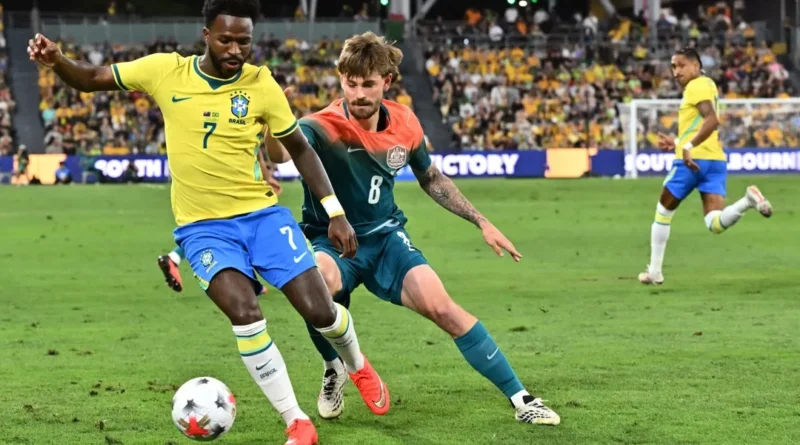 Brasil empata com a Austrália no último minuto e mantém clima de vexame após a Copa