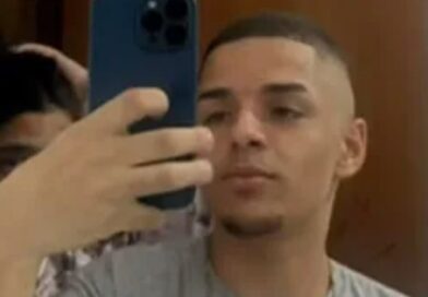 PMs disparam 45 vezes após confundirem celular com arma e matam jovem de 20 anos