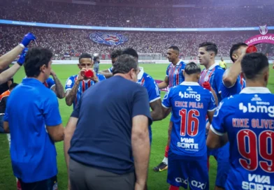 Com desfalques importantes, Rogério Ceni encaminha mudanças no Bahia para duelo direto contra o Santos