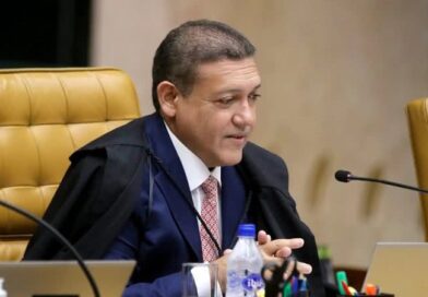 TSE Convoca Reunião de Emergência com Campanhas de Lula e Flávio Bolsonaro