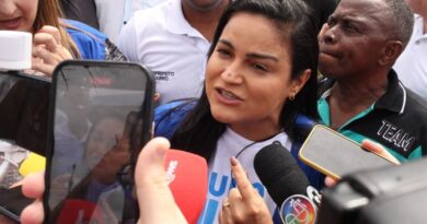 Prefeita de Lauro de Freitas demite 104 comissionados após eleições