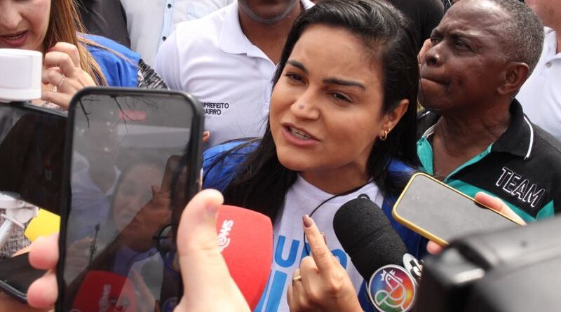 Prefeita de Lauro de Freitas demite 104 comissionados após eleições